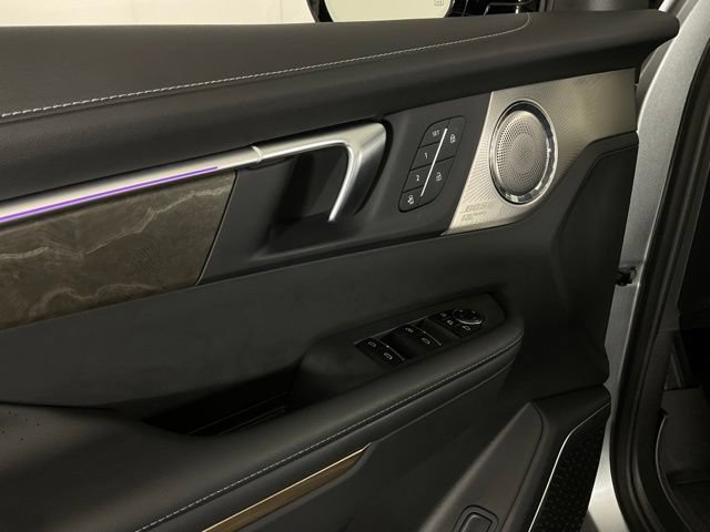Used 2025 Buick Enclave Avenir w/ Super Cruise Package AWD/4WD image 29