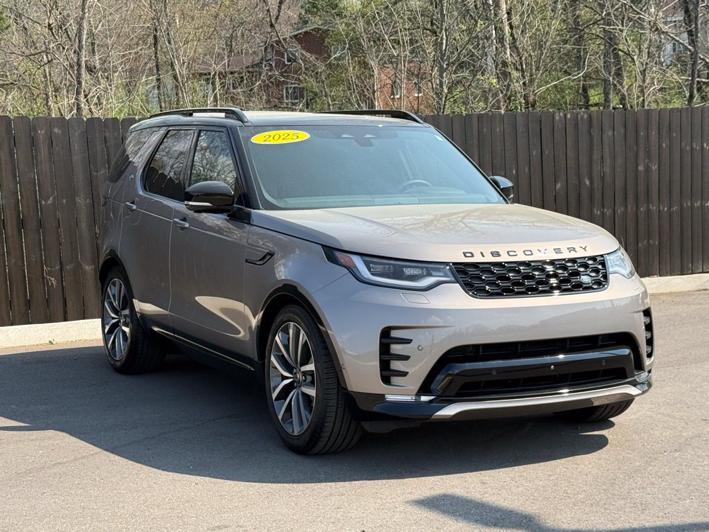 Certified 2025 Land Rover Discovery Dynamic SE AWD/4WD image 8