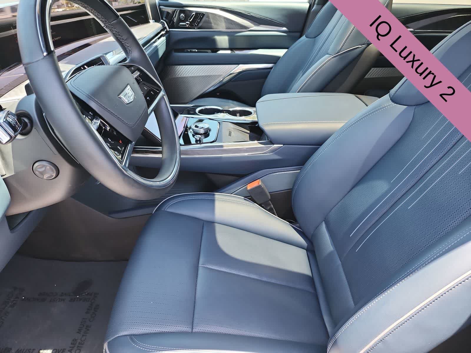 Used 2025 Cadillac Escalade IQ Luxury 2 w/ LPO, Premium Carpet Package AWD/4WD image 15
