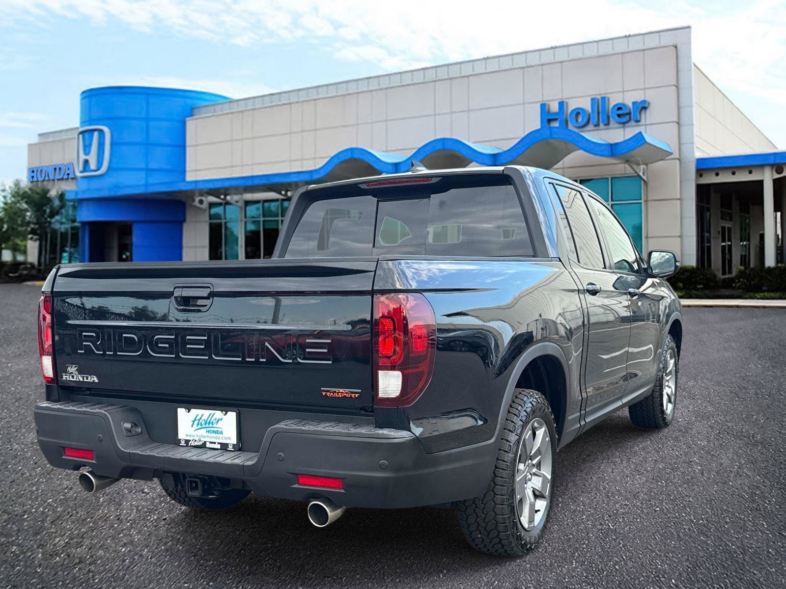 Certified 2025 Honda Ridgeline TrailSport image 4