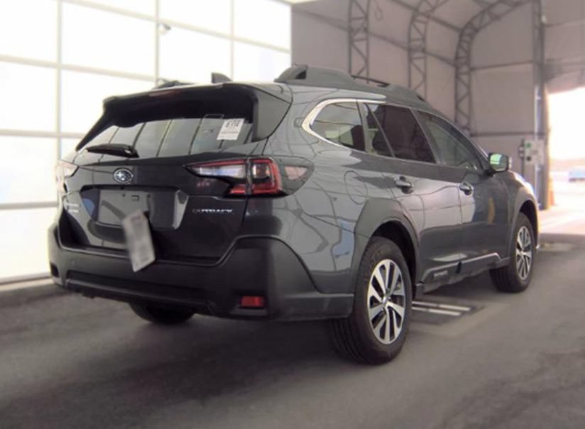 Used 2025 Subaru Outback Premium AWD/4WD image 33