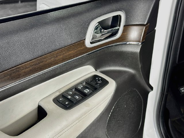 Used 2018 Jeep Grand Cherokee Limited AWD/4WD image 21