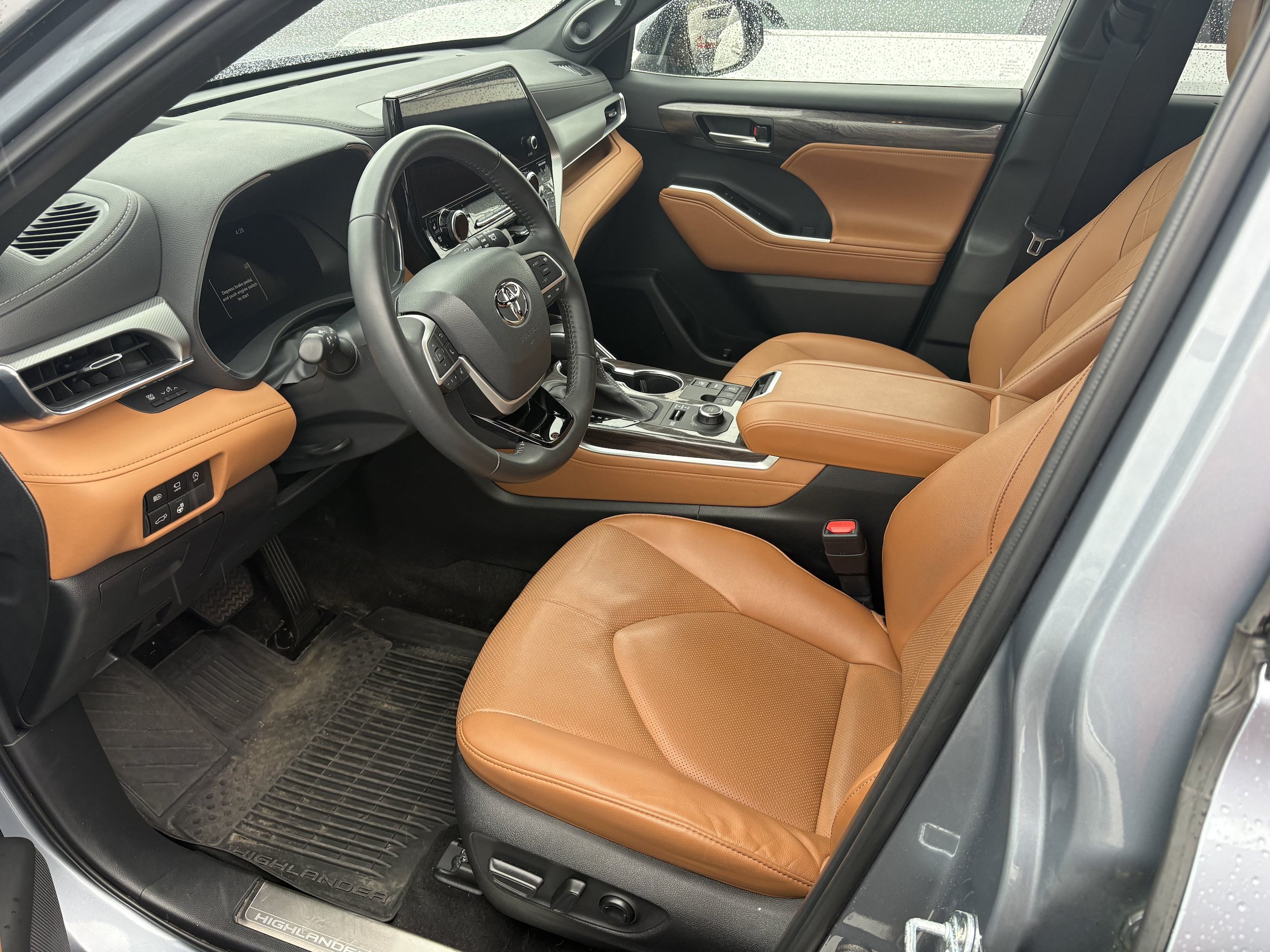 Used 2023 Toyota Highlander Platinum AWD/4WD image 4