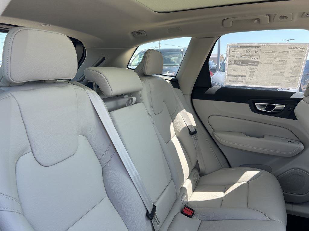 New 2025 Volvo XC60 T8 Plus w/ Protection Package Premier image 10