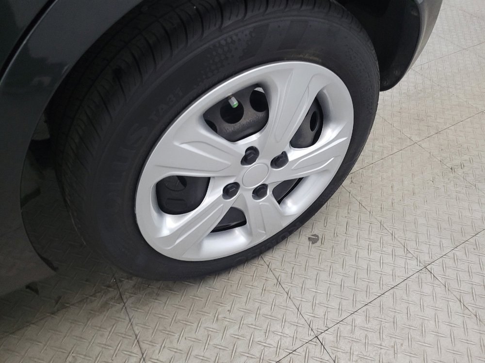 Used 2022 Chevrolet Spark LS image 31