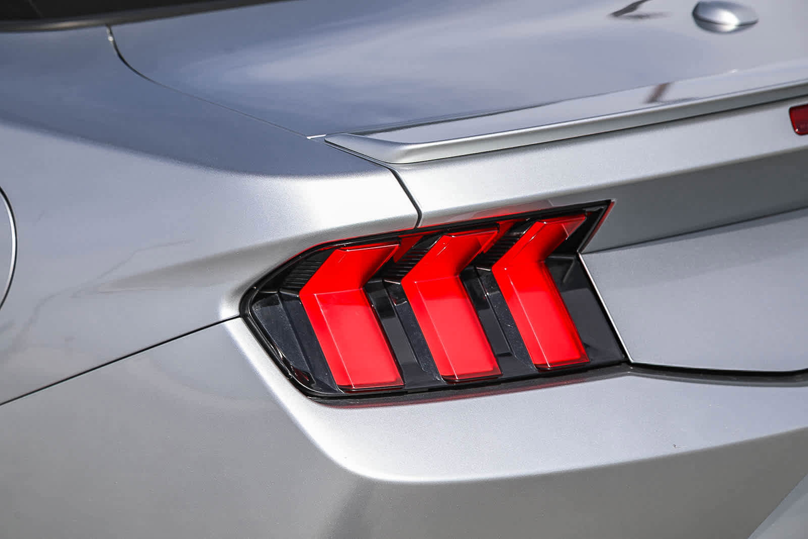 Used 2024 Ford Mustang Premium image 9