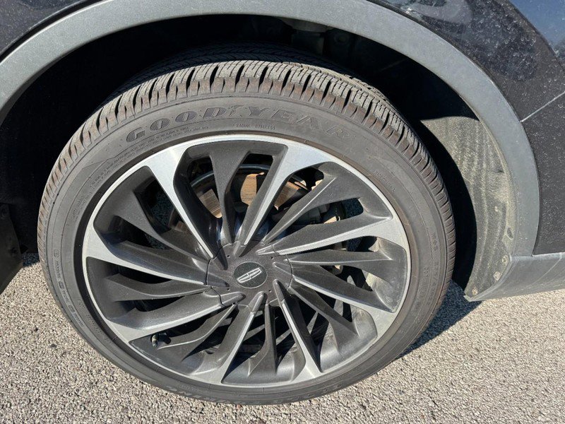 Certified 2025 Lincoln Aviator Reserve w/ Equipment Group 201A image 27