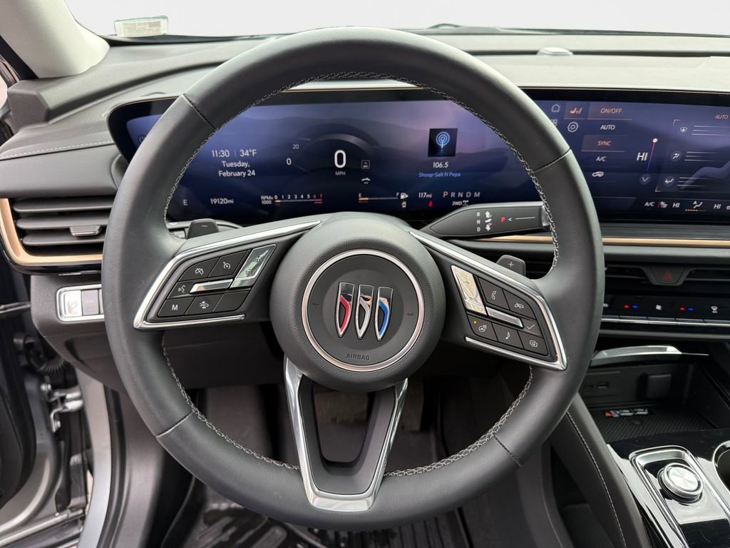 Used 2024 Buick Envision Avenir image 11
