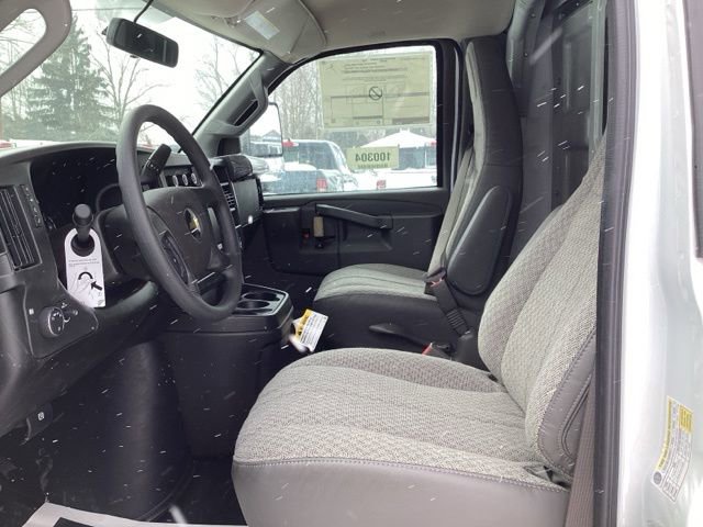 New 2026 Chevrolet Express 3500 w/ Power Convenience Package image 18