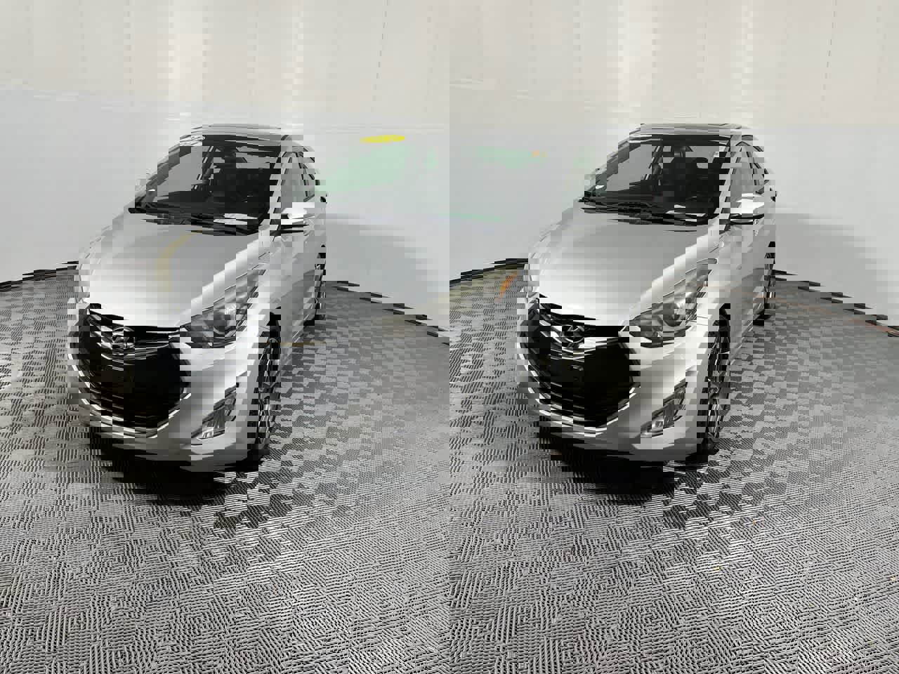 Used 2014 Hyundai Elantra w/ Option Group 2 FWD image 4