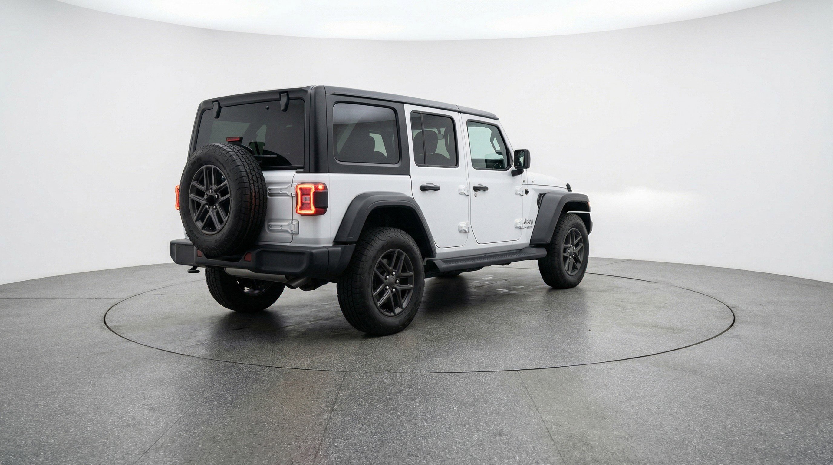 Used 2025 Jeep Wrangler Sport S image 9