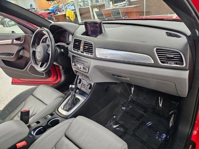 Used 2016 Audi Q3 2.0T Prestige w/ Prestige Package image 8
