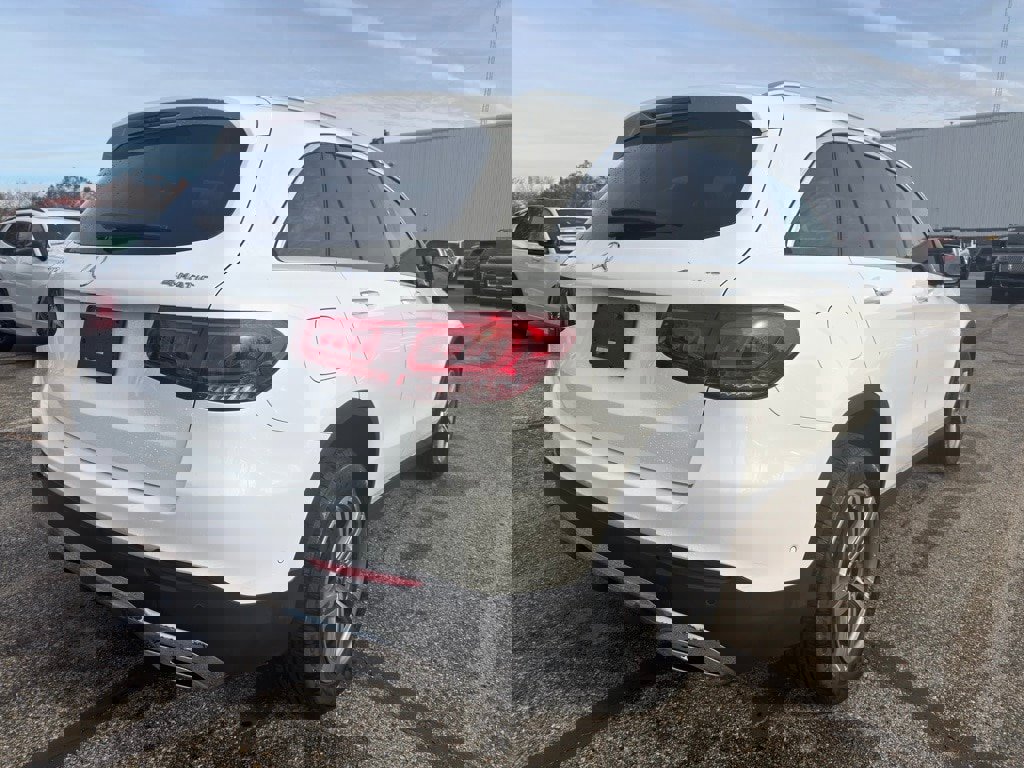 Used 2022 Mercedes-Benz GLC 300 4MATIC image 7