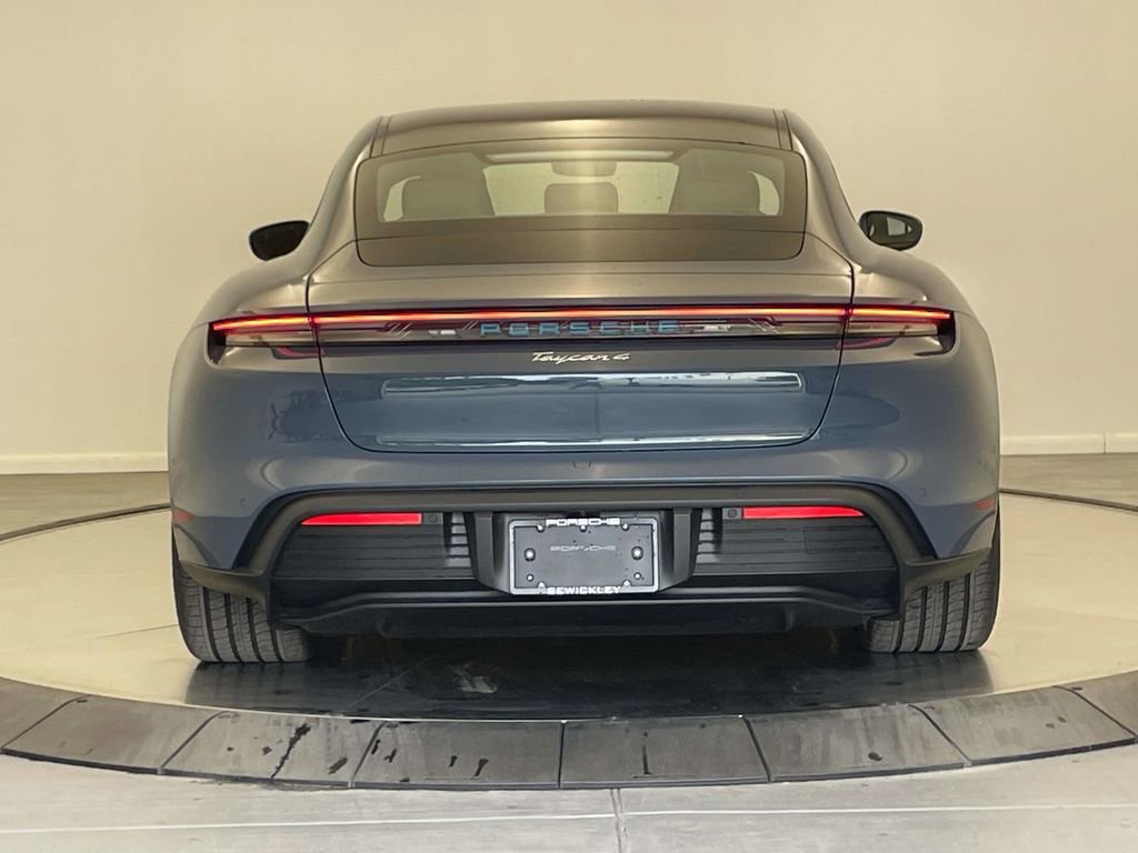 New 2025 Porsche Taycan image 6