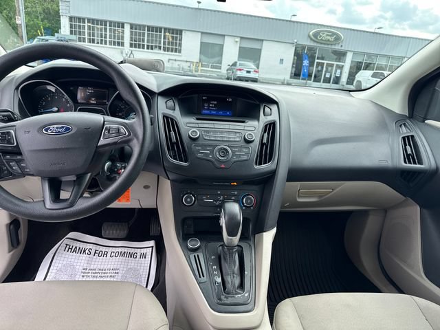 Used 2017 Ford Focus SE w/ Interior Protection Package FWD image 13