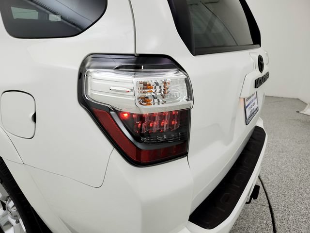 Used 2021 Toyota 4Runner SR5 Premium w/ Moonroof Package AWD/4WD image 28