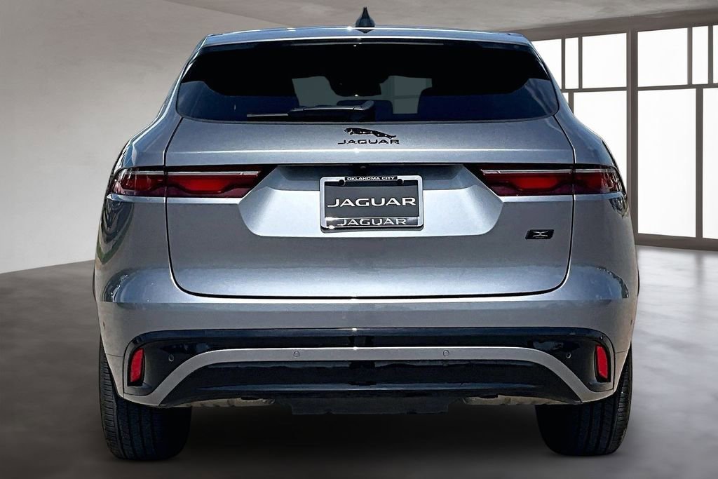 Used 2026 Jaguar F-PACE R-Dynamic S image 4