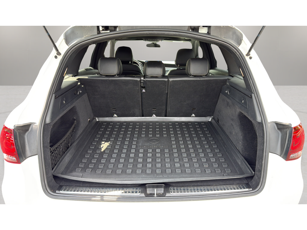 Used 2020 Mercedes-Benz GLC 300 4MATIC image 26