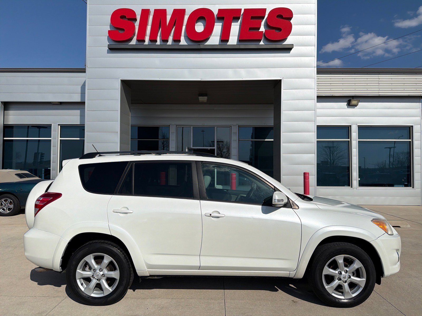 Used 2012 Toyota RAV4 Limited w/ Navigation Value Pkg image 1