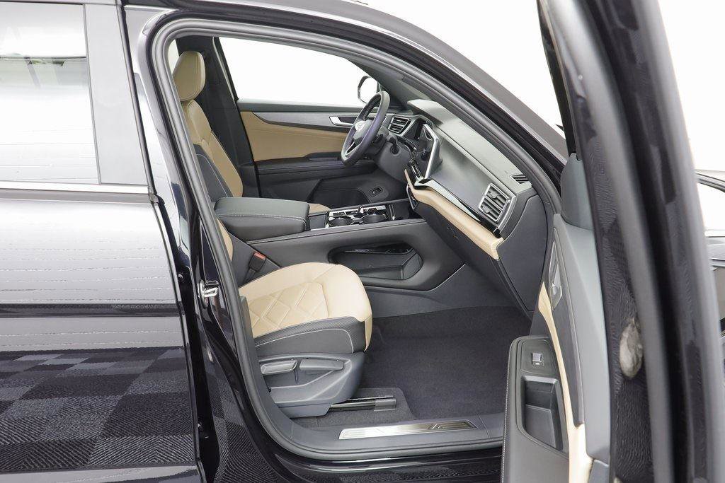 New 2026 Volkswagen Atlas Cross Sport SE image 18