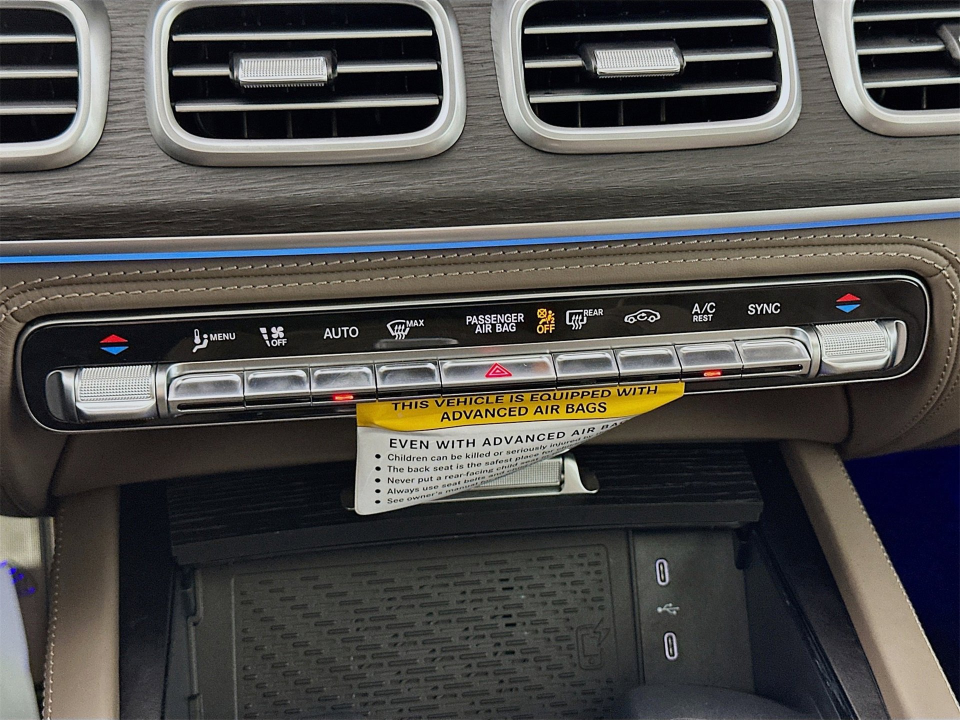 New 2026 Mercedes-Benz Maybach GLS 600 4MATIC image 17