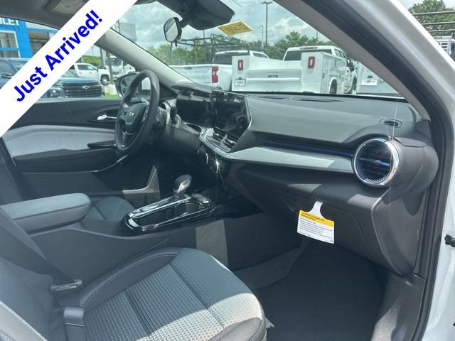New 2026 Chevrolet Trax LT FWD image 31