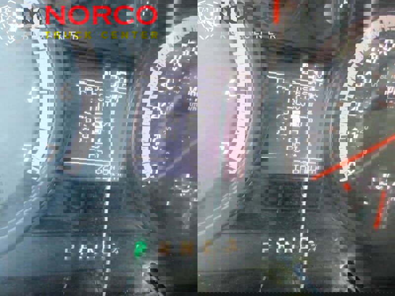 Used 2012 RAM 2500 ST w/ Chrome Appearance Group image 9