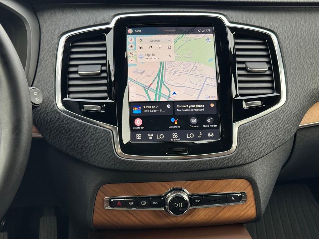 Certified 2025 Volvo XC90 B6 Plus w/ Protection Package image 15