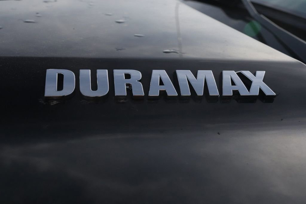 Used 2020 Chevrolet Silverado 1500 High Country w/ Technology Package image 8