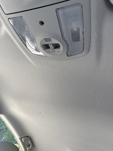Used 2015 Toyota Prius Four FWD image 22