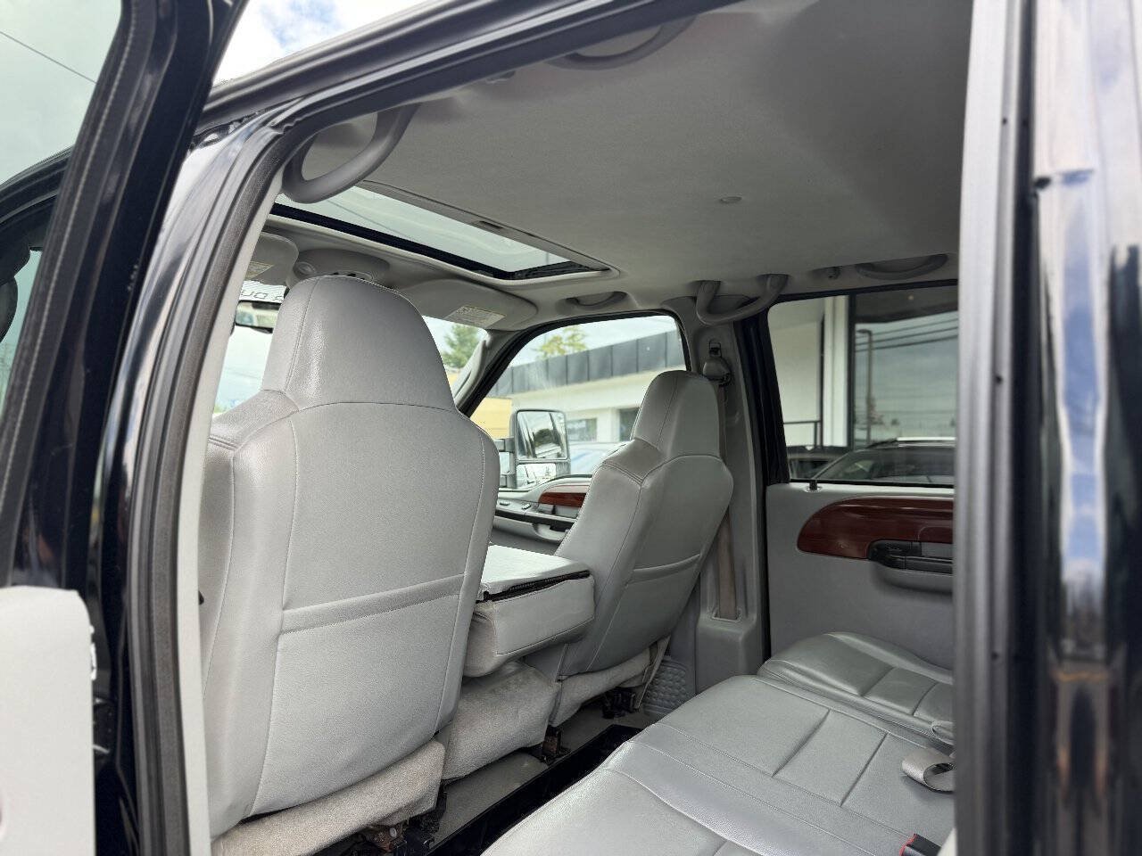 Used 2006 Ford F350 Lariat AWD/4WD image 36