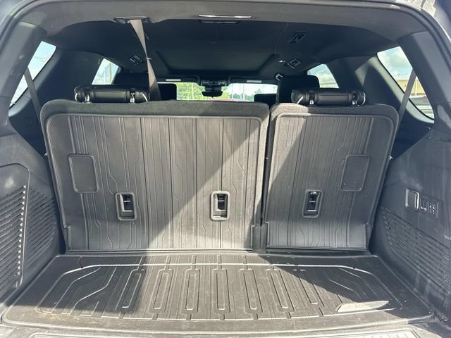 Used 2025 GMC Yukon AT4 Ultimate AWD/4WD image 8
