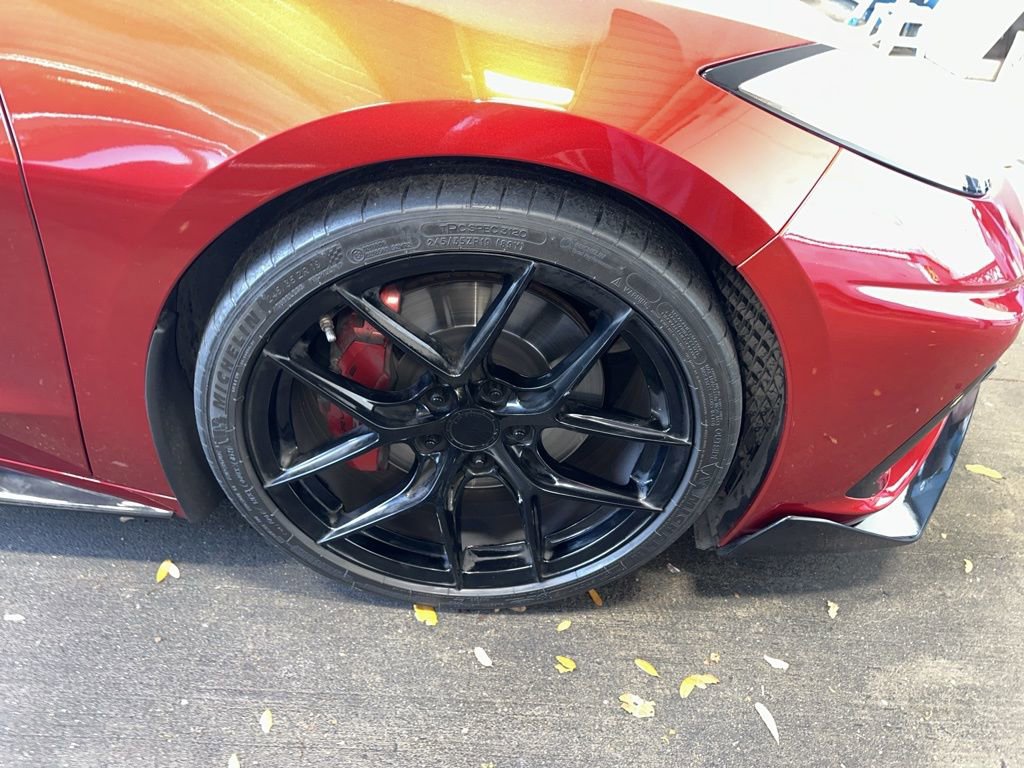 Used 2021 Chevrolet Corvette Stingray Premium Conv w/ Z51 Performance Package image 2