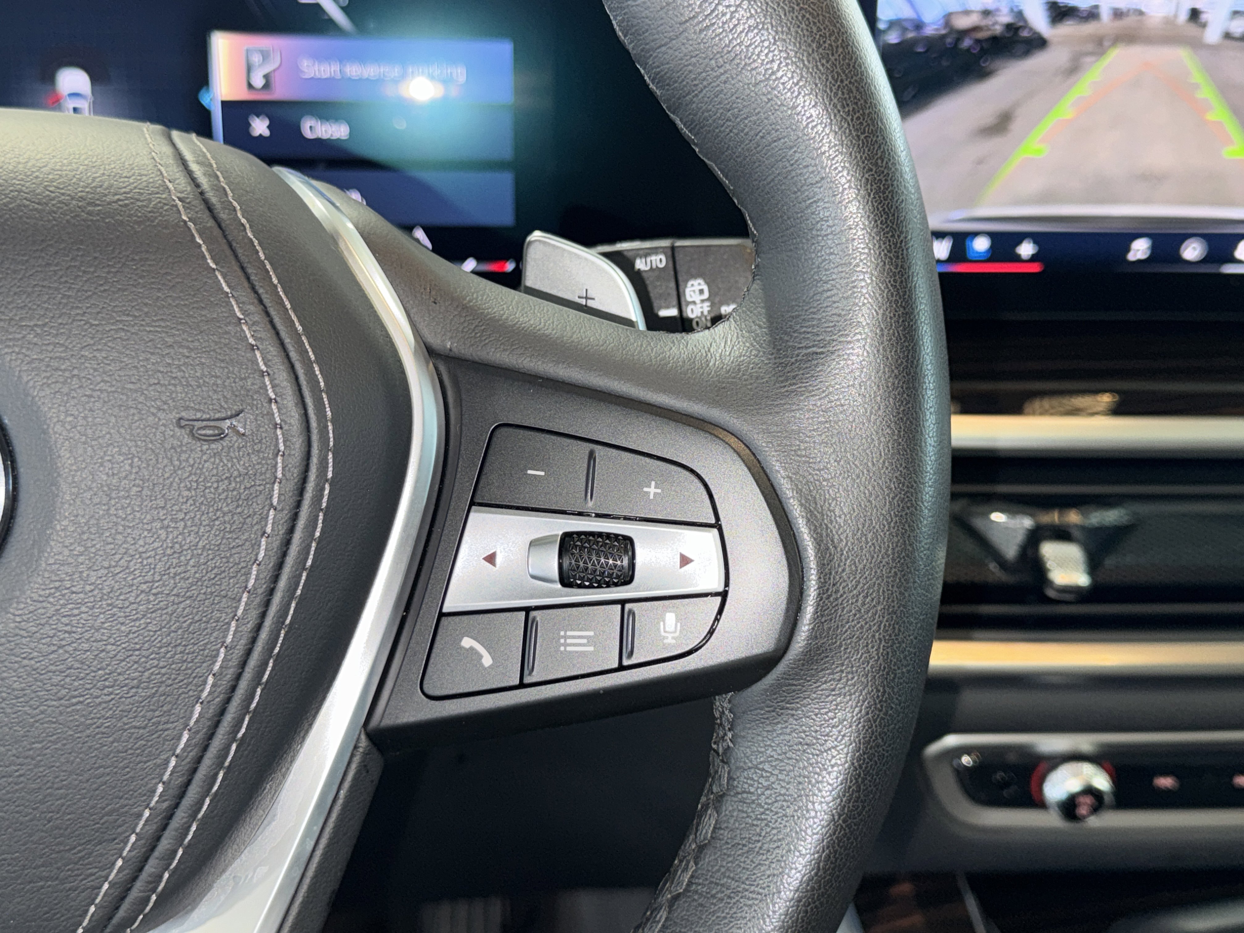 Used 2026 BMW X5 xDrive40i w/ Climate Comfort Package image 23