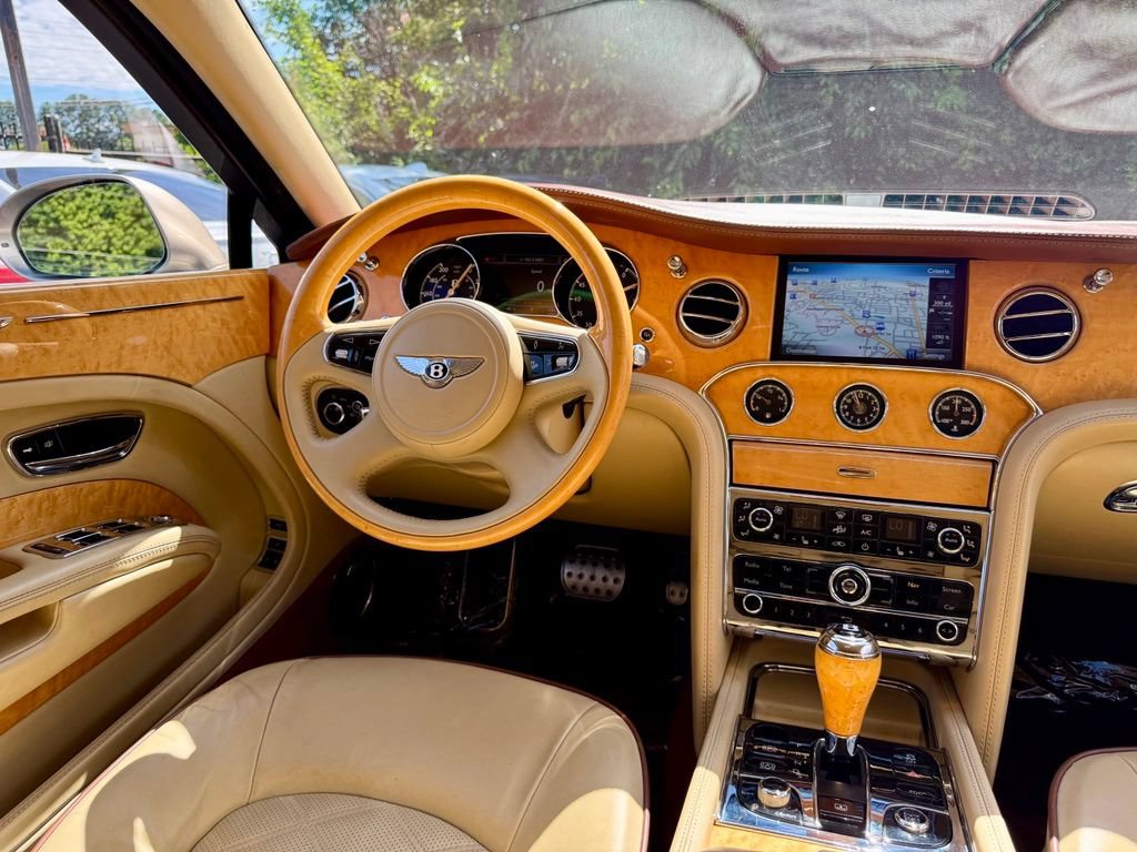 Used 2016 Bentley Mulsanne RWD image 22