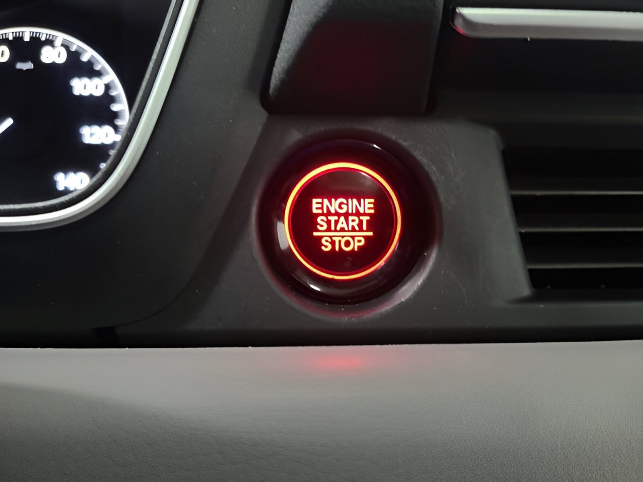 Used 2024 Honda Pilot Touring image 38