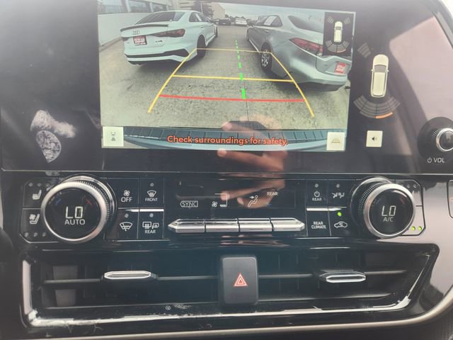 Used 2023 Toyota Highlander Limited FWD image 17