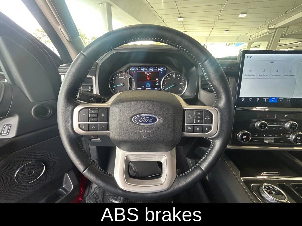 Used 2022 Ford Expedition XLT image 15