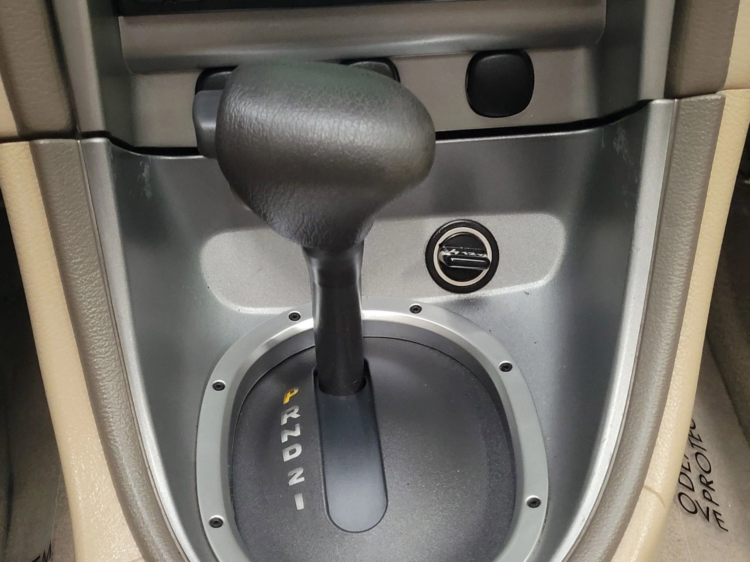 Used 2004 Ford Mustang Deluxe Convertible 2D image 36