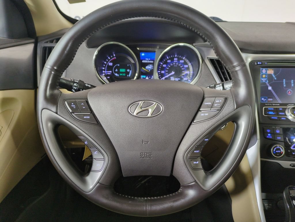 Used 2015 Hyundai Sonata Limited w/ Option Group 02 FWD image 16