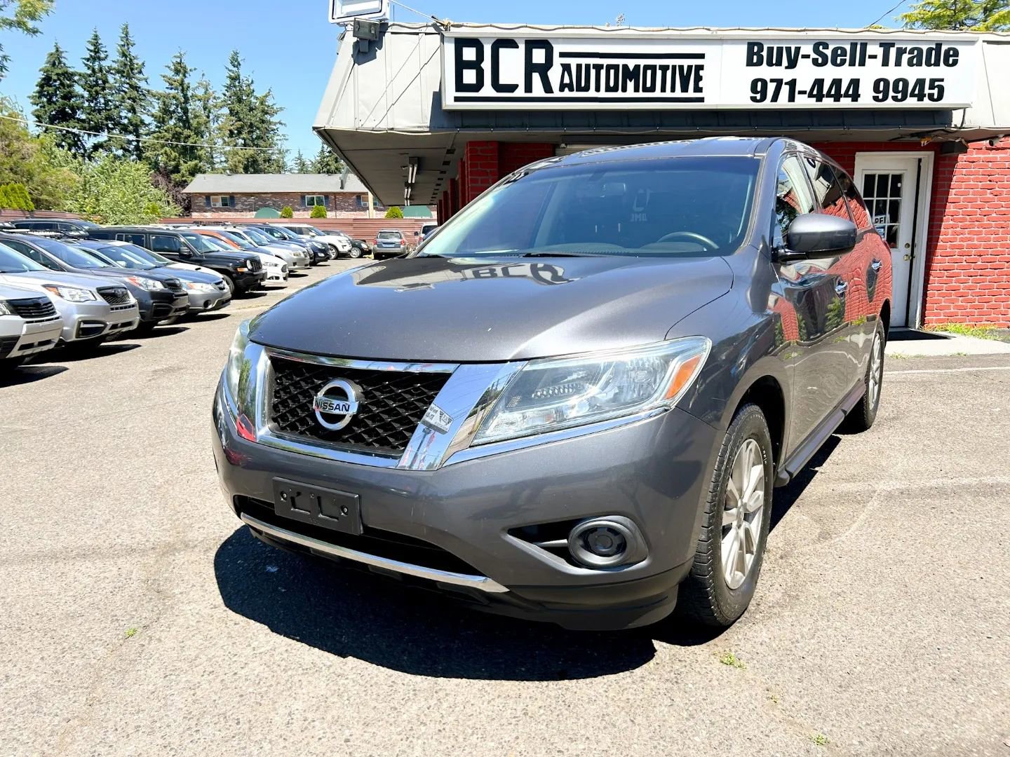 Used 2014 Nissan Pathfinder S image 1