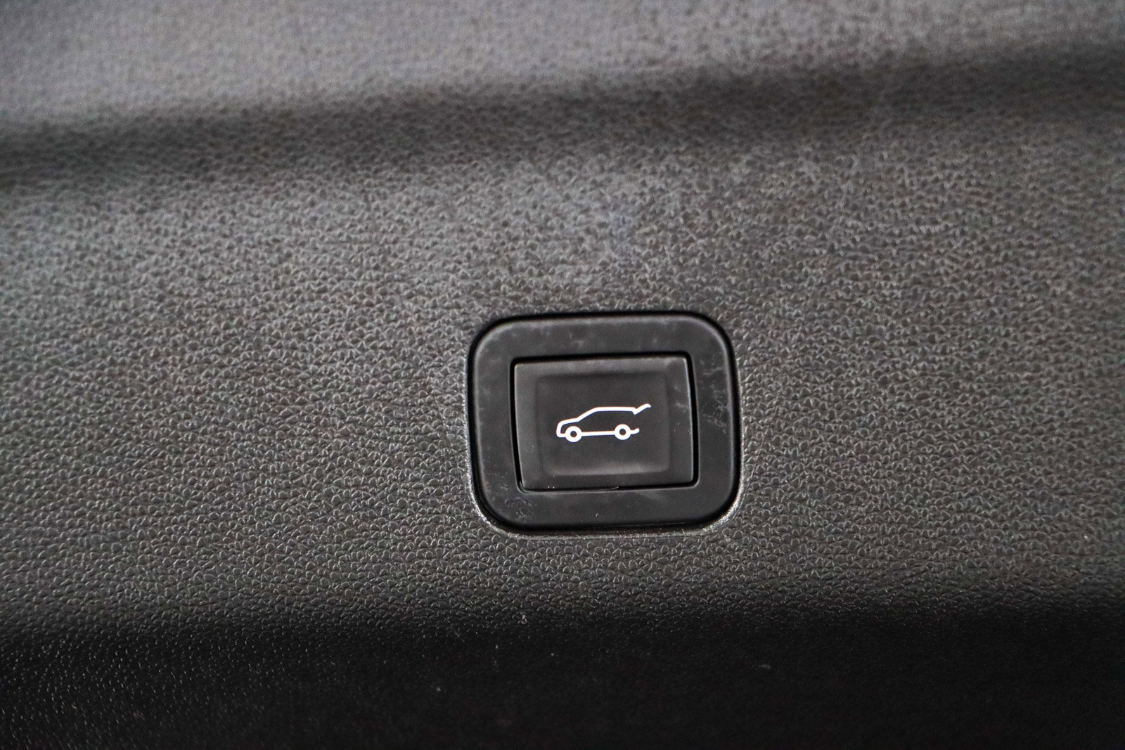 Used 2025 Chevrolet Tahoe High Country w/ Sun And Tow Package image 36