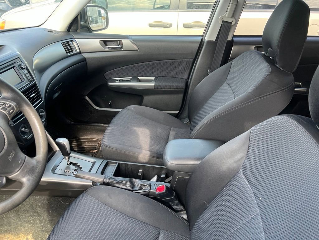 Used 2013 Subaru Forester 2.5X Premium w/ All-Weather Plus Pkg AWD/4WD image 10