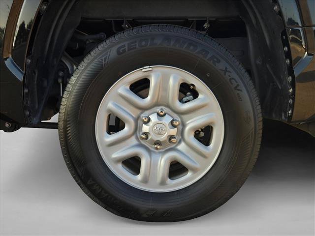 Used 2025 Toyota Tundra SR AWD/4WD image 21