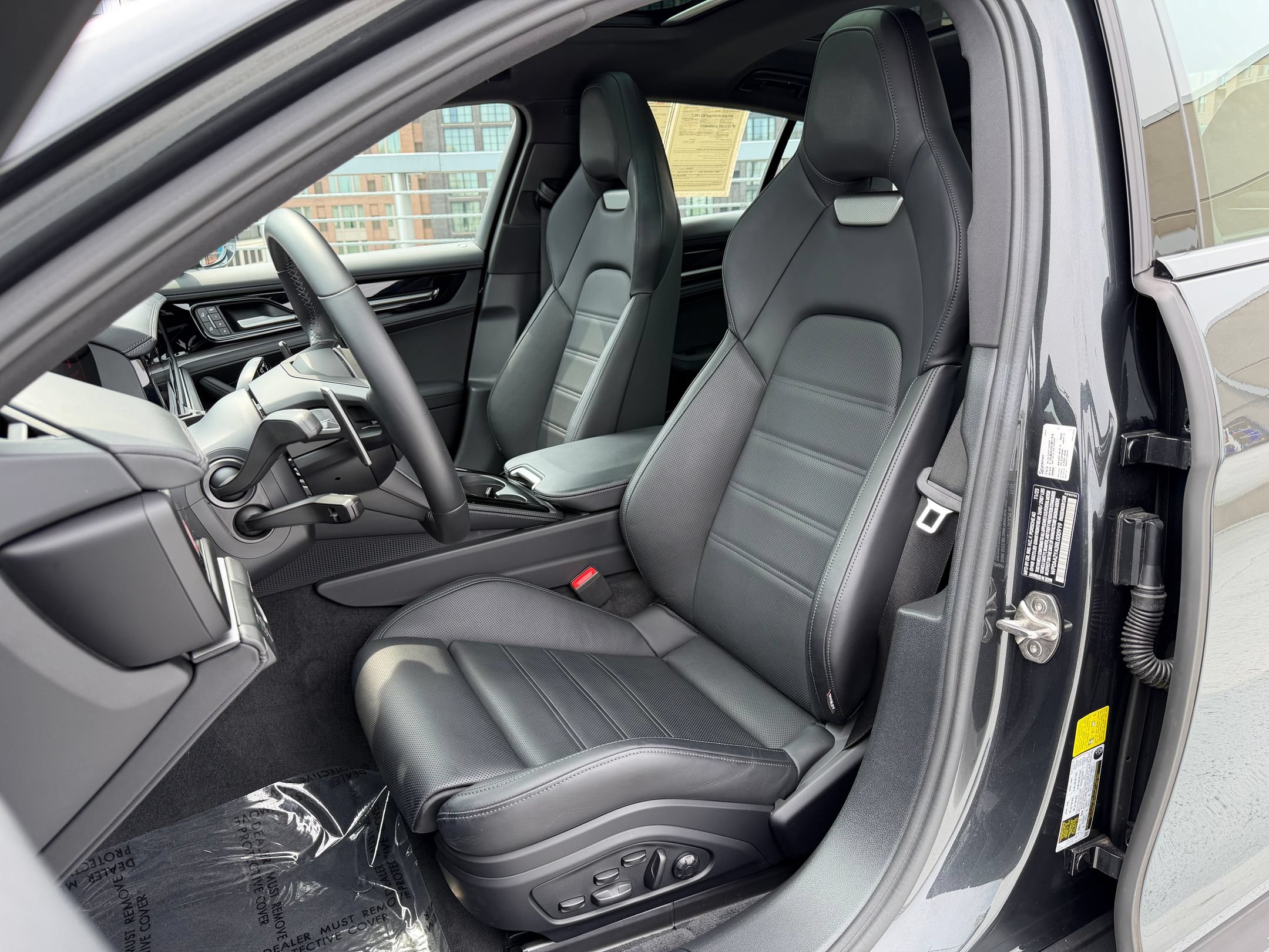 Certified 2024 Porsche Panamera image 5