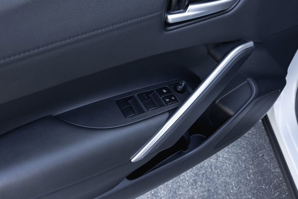 Certified 2024 Toyota Corolla Cross XLE w/ Convenience Package image 9