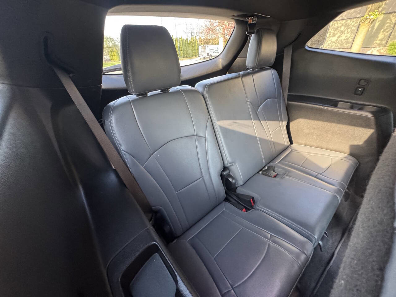 Used 2023 Buick Enclave Essence FWD image 23