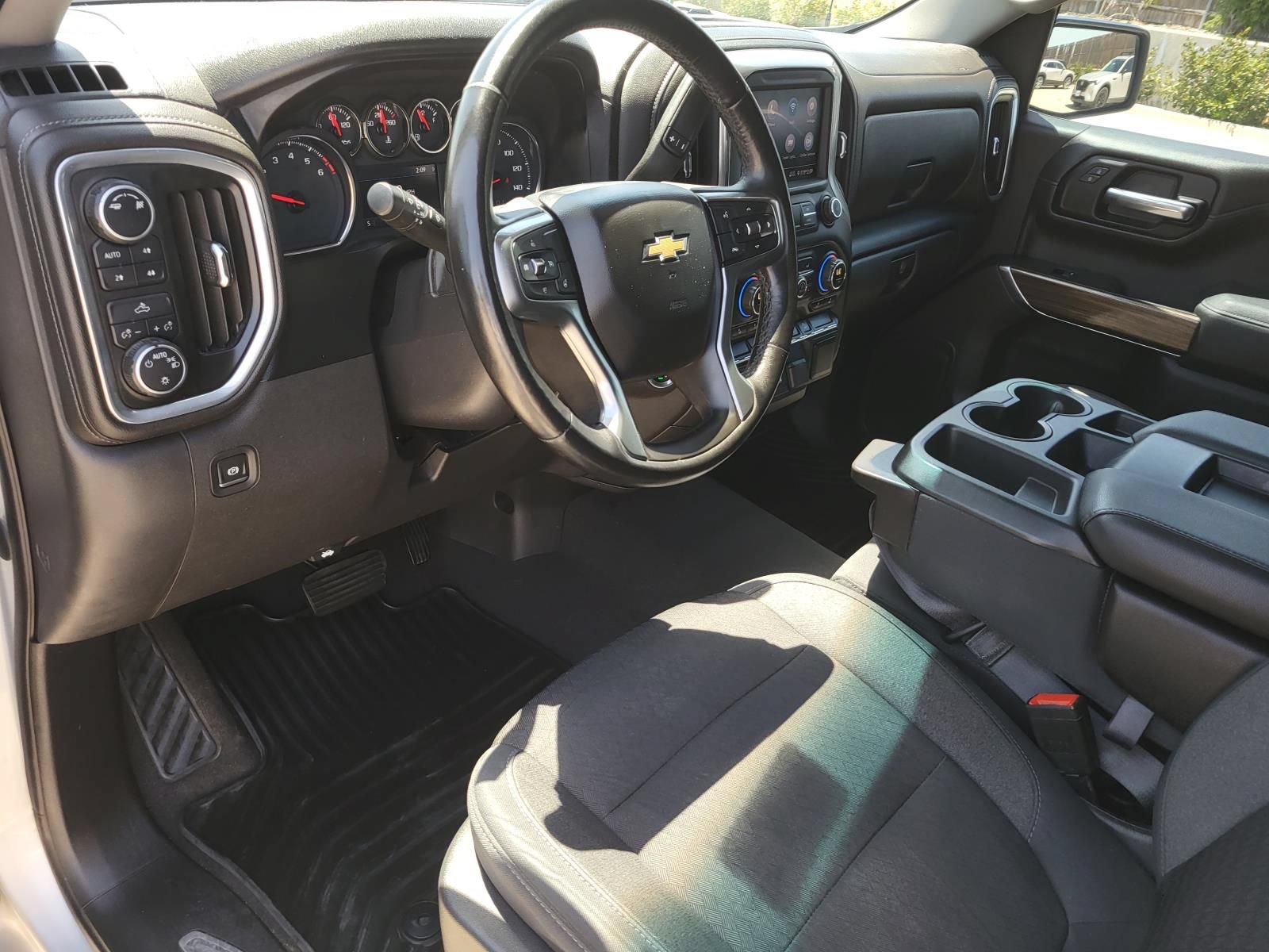 Used 2019 Chevrolet Silverado 1500 LT w/ Texas Edition AWD/4WD image 19