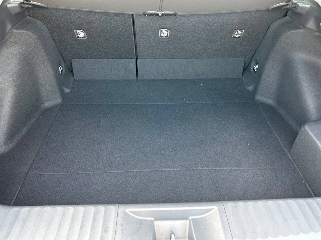 Used 2025 Toyota Prius LE FWD image 49