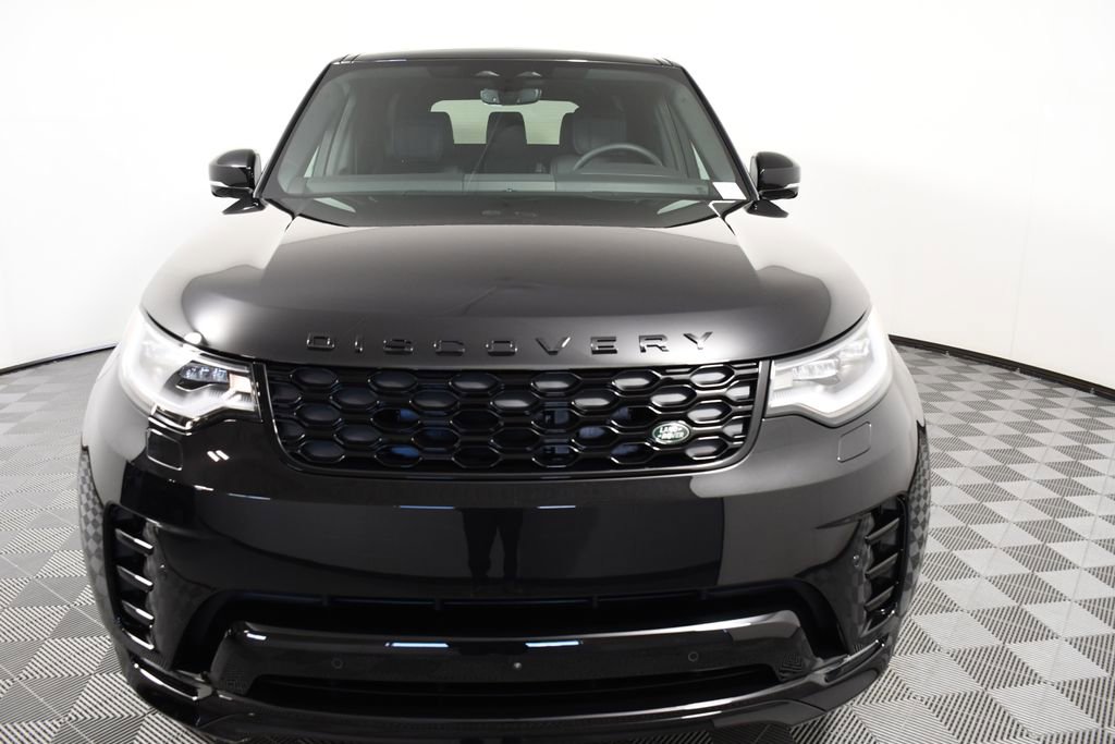 Certified 2025 Land Rover Discovery Dynamic SE image 9
